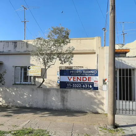 Buy this studio house on Los 2 Carlos in Arriola, Partido de La Matanza