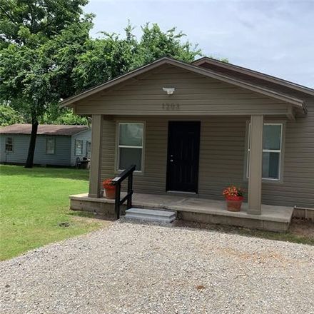 Rent this 2 bed house on 1203 West Texas Street in Durant, OK 74701