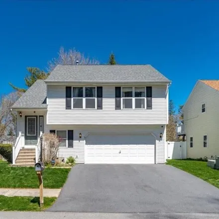 Buy this 3 bed house on 5 Weathercrest Drive in Village of Scotia, NY 12302