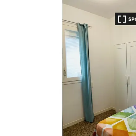 Rent this 3 bed room on Central de Visados Rusos in Avinguda de Roma, 67