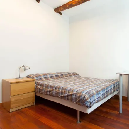 Rent this 3 bed apartment on Carrer de Muntaner in 98, 100