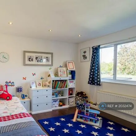 Image 7 - Selkirk Road, London, TW2 6PX, United Kingdom - House for rent