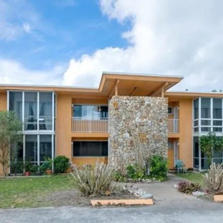 Image 1 - Sea Esta Villas, 686 South Atlantic Avenue, Cocoa Beach, FL 32931, USA - Condo for sale