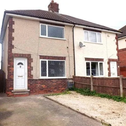 Rent this 2 bed duplex on Houfton Road in Bolsover, S44 6BW