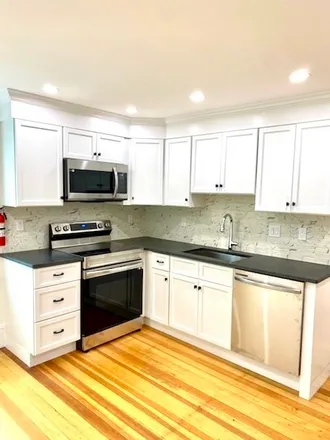 Rent this 3 bed apartment on 47 Winthrop St # 1