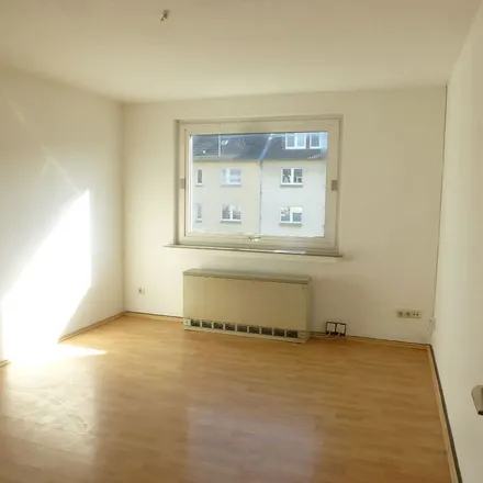 Image 2 - Rheinstraße 39, 47799 Krefeld, Germany - Apartment for rent