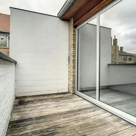 Rent this 3 bed apartment on Klaverstraat 26 in 8630 Veurne, Belgium