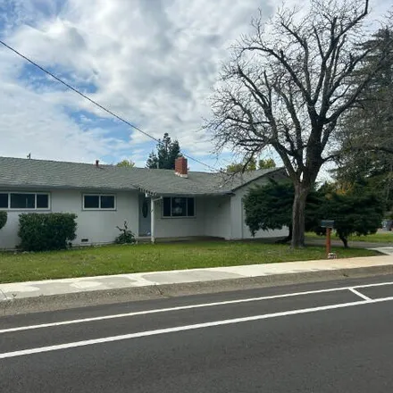 Buy this 3 bed house on 589 Loma Vista Drive in Redding, CA 96002