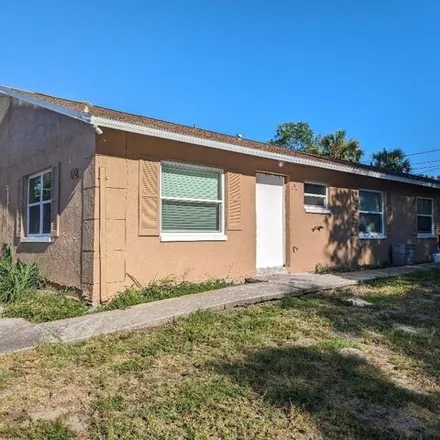 Buy this 6 bed house on 1582 11th Street Northwest in Largo, FL 33770