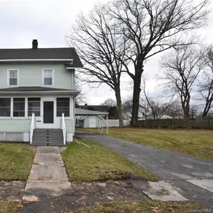 Buy this 3 bed house on 8 Gardner Avenue in East Middletown, City of Middletown