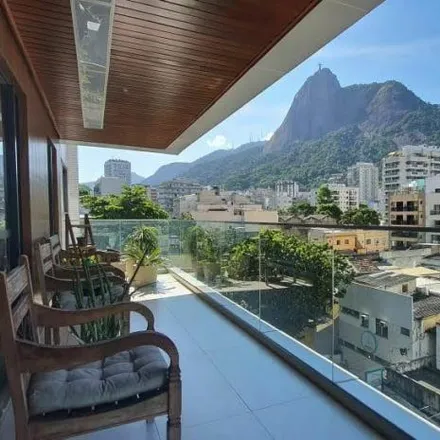 Buy this 3 bed apartment on Rua Pinheiro Guimarães 70 in Botafogo, Rio de Janeiro - RJ