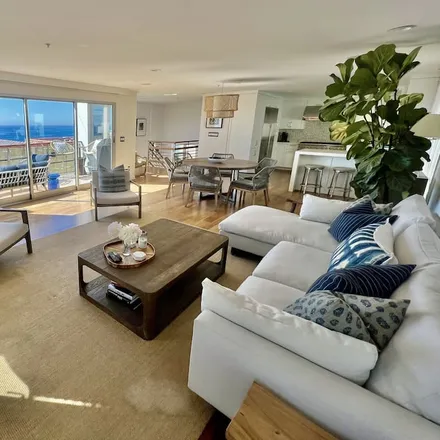 Rent this 3 bed house on Manhattan Beach in CA, 90292