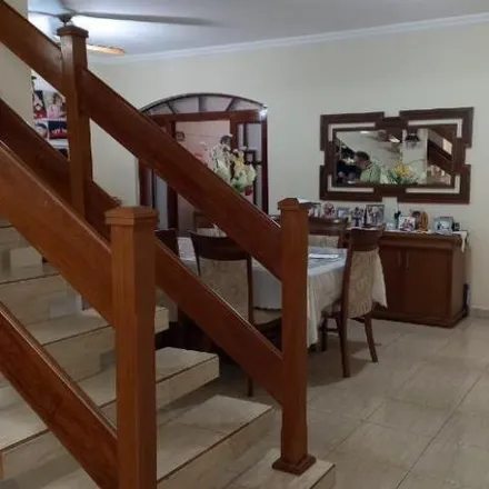 Buy this 4 bed house on Avenida Treze de Maio in Assunção, São Bernardo do Campo - SP