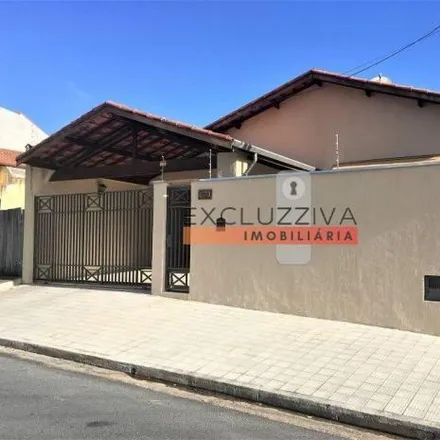 Rent this 4 bed house on Rua dos Gerânios in Jardim Russi, Taubaté - SP