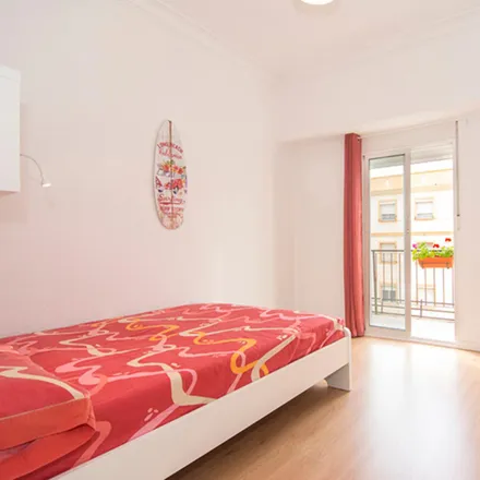 Rent this 5 bed room on Caixabank in Carrer de Sant Ignasi de Loiola, 46008 Valencia