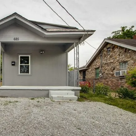 Buy this 2 bed house on 685 Glankler Street in Memphis, TN 38112