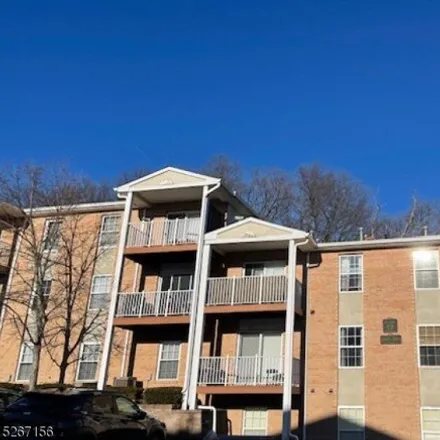 Rent this 2 bed condo on Vista Drive in Hanover Township, NJ 07927