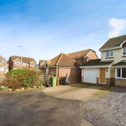 Buy this 3 bed house on The Tithe in Denmead, PO7 6XU