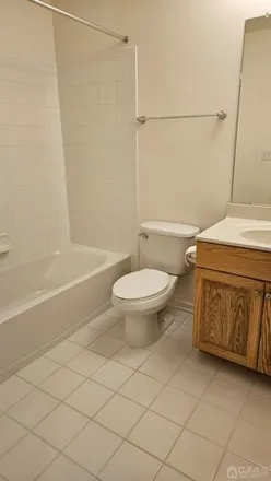 Image 7 - 242 Alder Court, New Brunswick, NJ 08901, USA - Townhouse for rent