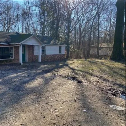 Buy this 3 bed house on 3029 Egypt Central Road in Memphis, TN 38128