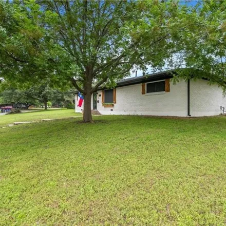 Image 2 - 2136 Hermanson Dr, Waco, Texas, 76710 - House for sale