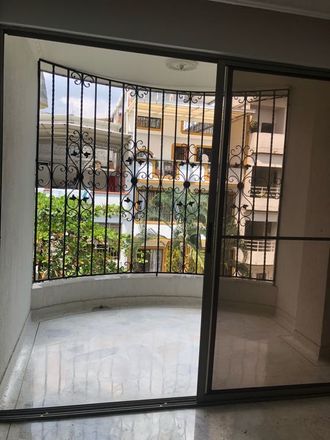 Rent this 7 bed apartment on Calle 34 in Comuna 17, Perímetro Urbano Santiago de Cali
