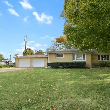 Image 1 - 1255 Julie Drive, Champaign, IL 61821, USA - Duplex for sale