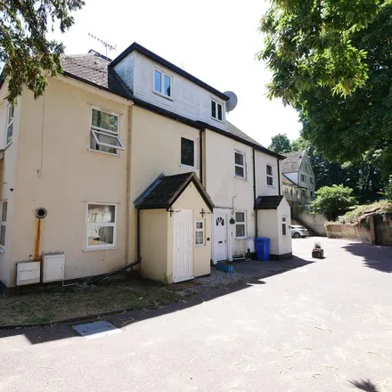 Rent this 4 bed townhouse on Belstead Avenue in Ipswich, IP2 8NR