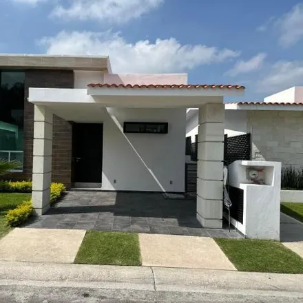 Buy this 3 bed house on Calle Paseo Aztlán in 62738 Atlatlahucan, MOR