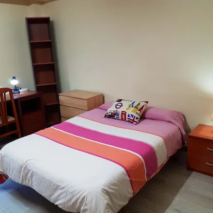 Rent this 1 bed room on Calle Asturias in 3, 37007 Salamanca