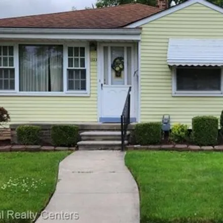 Buy this 3 bed house on 1323 Buckingham Avenue in Lincoln Park, MI 48146
