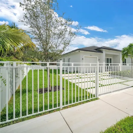 Image 3 - 3551 Northwest 212th Street, Lakewood Estates, Miami Gardens, FL 33056, USA - House for sale