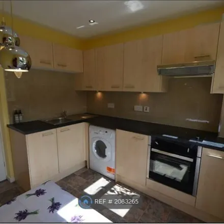 Image 2 - Fladbury Crescent, Metchley, B29 6PL, United Kingdom - Apartment for rent