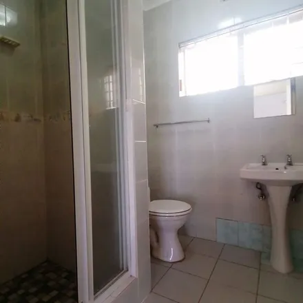 Image 3 - Illovo Beach, Station Road, KwaZulu-Natal, 4126, South Africa - Apartment for rent