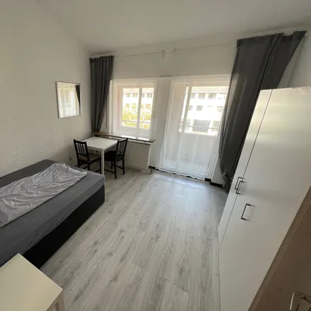 Image 3 - Reiseland, Neisser Straße 12, 76139 Karlsruhe, Germany - Apartment for rent