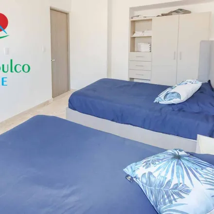 Buy this 2 bed apartment on Pueblo Hacienda in Calle Costera de las Palmas, 39300 Acapulco