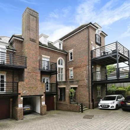 Buy this 2 bed apartment on 4 Norsey Road in Billericay, CM11 2AA