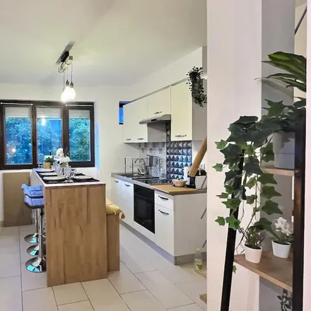 Rent this 3 bed apartment on 94120 Fontenay-sous-Bois