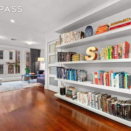 Rent this 6 bed townhouse on 39 Saint Felix Street in New York, NY 11217