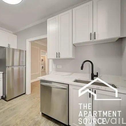 Image 4 - 1352 W Carmen Ave, Unit 1S - Apartment for rent