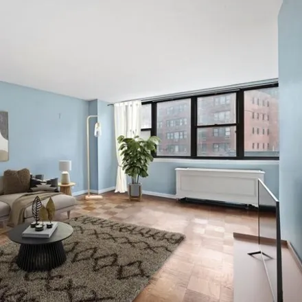 Image 3 - The Parker Crescent, 225 East 36th Street, New York, NY 10016, USA - House for sale