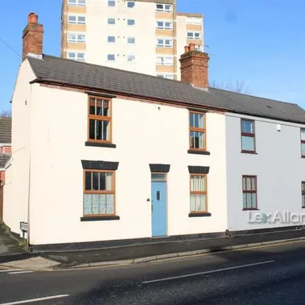 Buy this 2 bed duplex on High Street in Amblecote, DY8 4NL