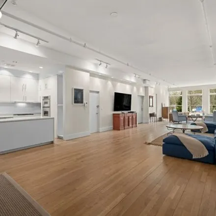 Image 4 - 32 Laight Street, New York, NY 10013, USA - House for sale