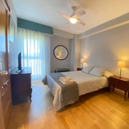 Rent this 4 bed room on Madrid in Avenida de Moratalaz, 66