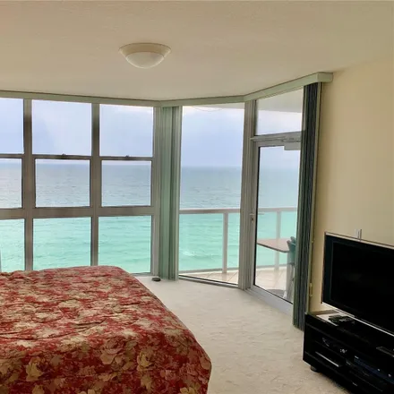 Image 7 - 6051 North Ocean Drive, Hollywood, FL 33019, USA - Condo for rent