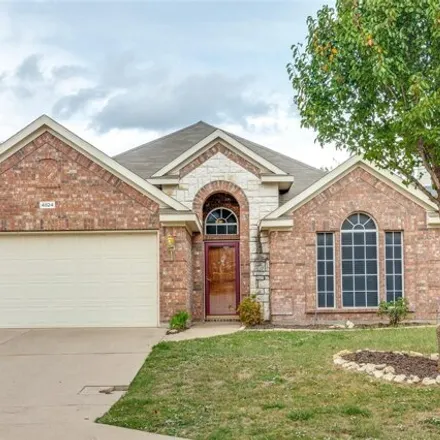 Rent this 3 bed house on 4824 Summer Oaks Lane in Fort Worth, TX 76123