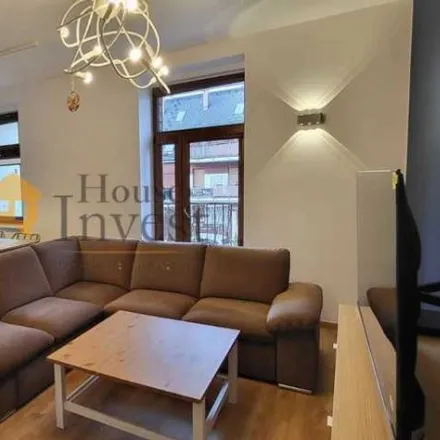 Rent this 3 bed apartment on Galeria Ferio in Chojnowska 41/43, 59-220 Legnica