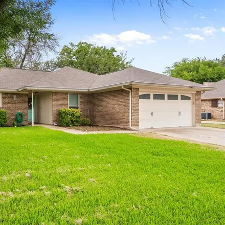 Buy this 3 bed house on 5306 Stagetrail Drive in Arlington, TX 76017
