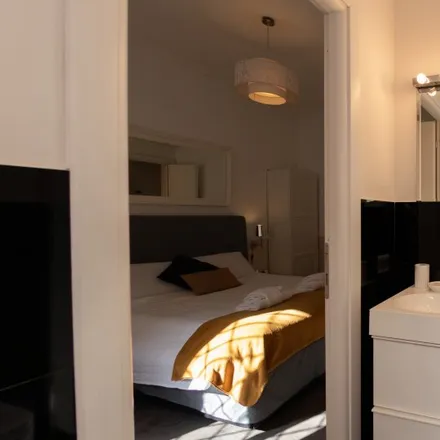 Rent this 2 bed apartment on La Fraschetta di Mastro Giorgio in Via Alessandro Volta, 36