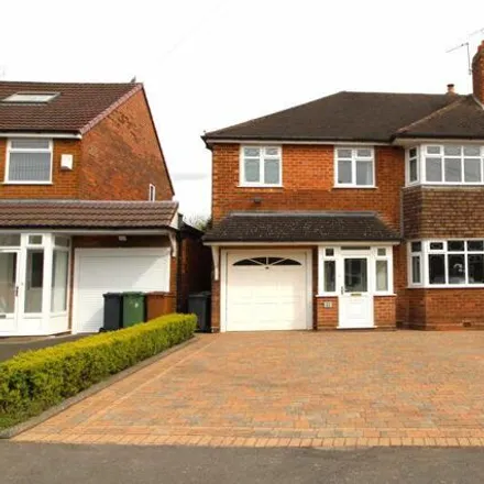 Buy this 4 bed duplex on Canberra Road in Walsall, WS5 3NH